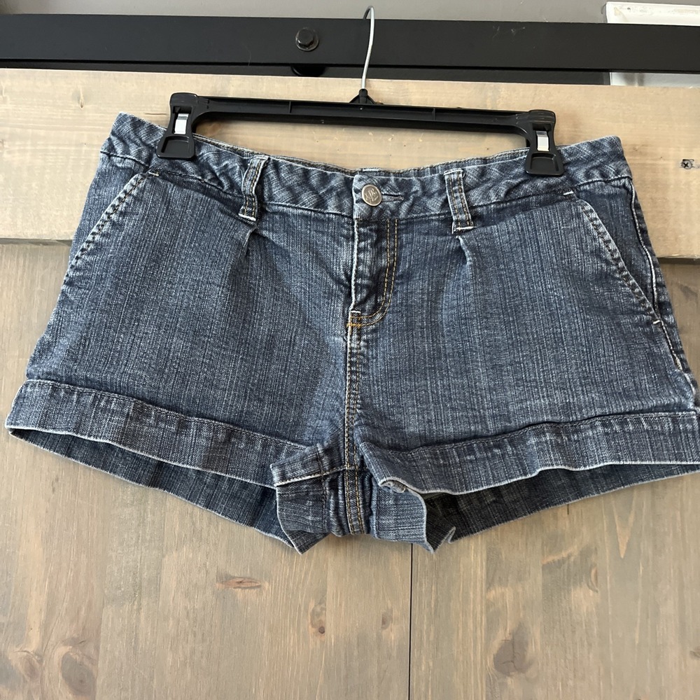 American Rag Cie Low Rise Jean Shorts Women's Size 11 Booty Hot Pants Y2K Summer